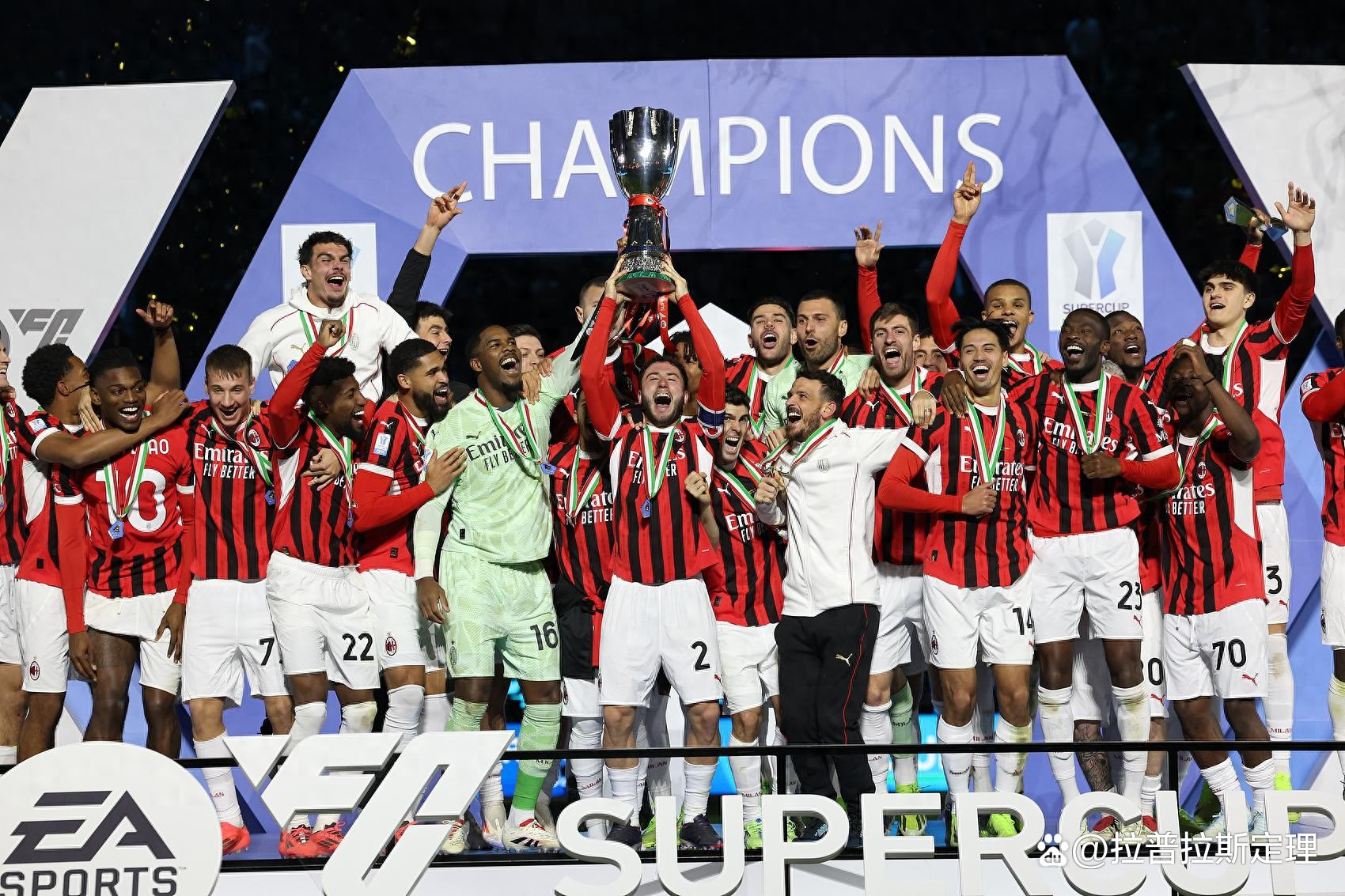 九游正版官网国际米兰迎意大利杯关键赛，加时末段刷新队史纪录，媒体盛赞，团队化学反应显著的简单介绍